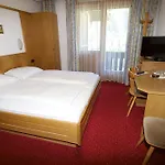 Rupertihaus Otel Heiligenblut