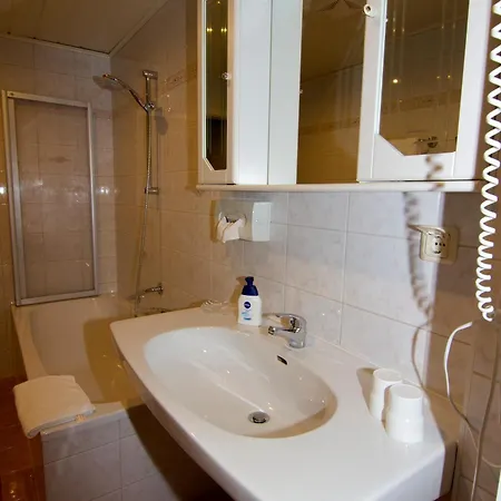 Rupertihaus מלון 3*